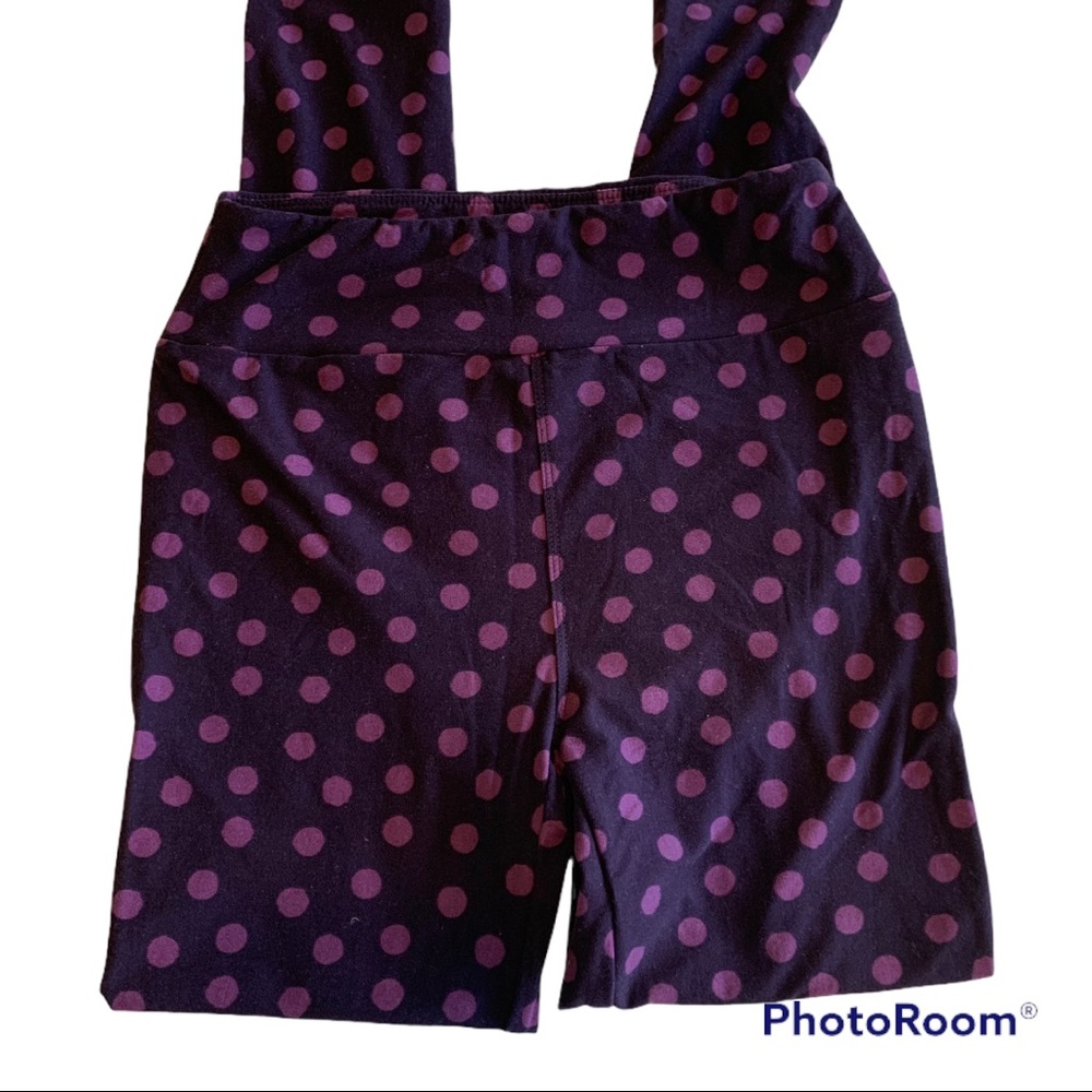 Lularoe OS Leggings - Check out my specials.